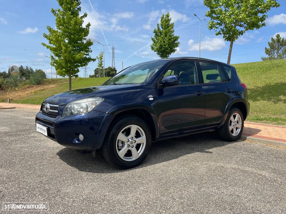 Toyota RAV4 2.2 D-CAT 4x4 Sol - 2