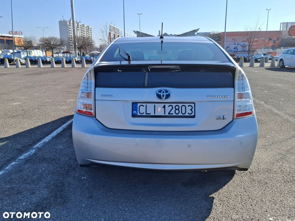 Toyota Prius - 3