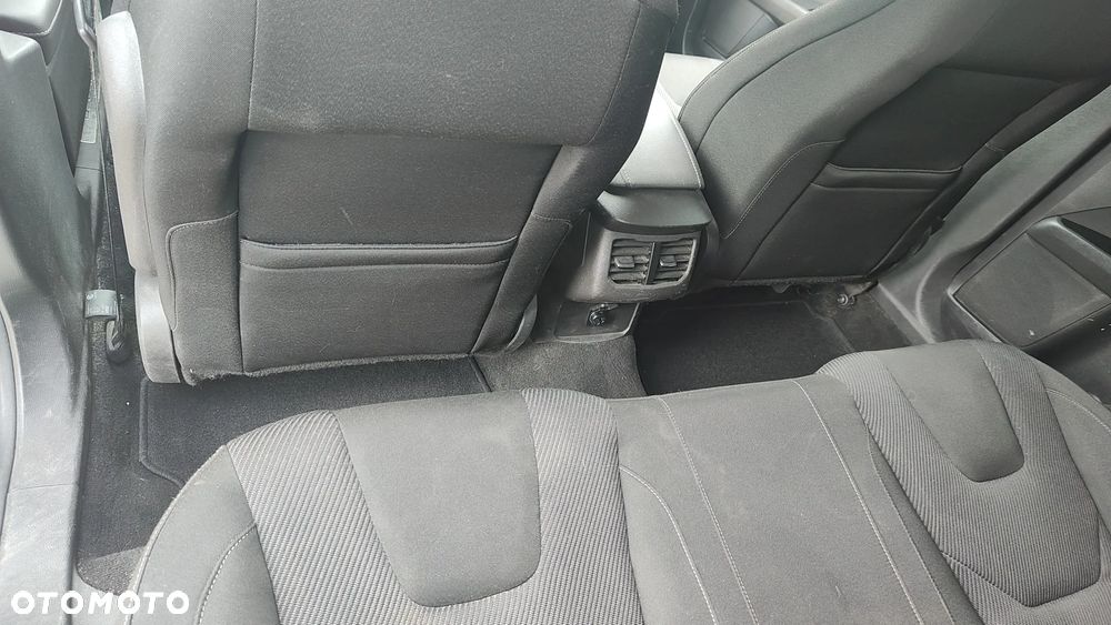 Ford Mondeo - 23