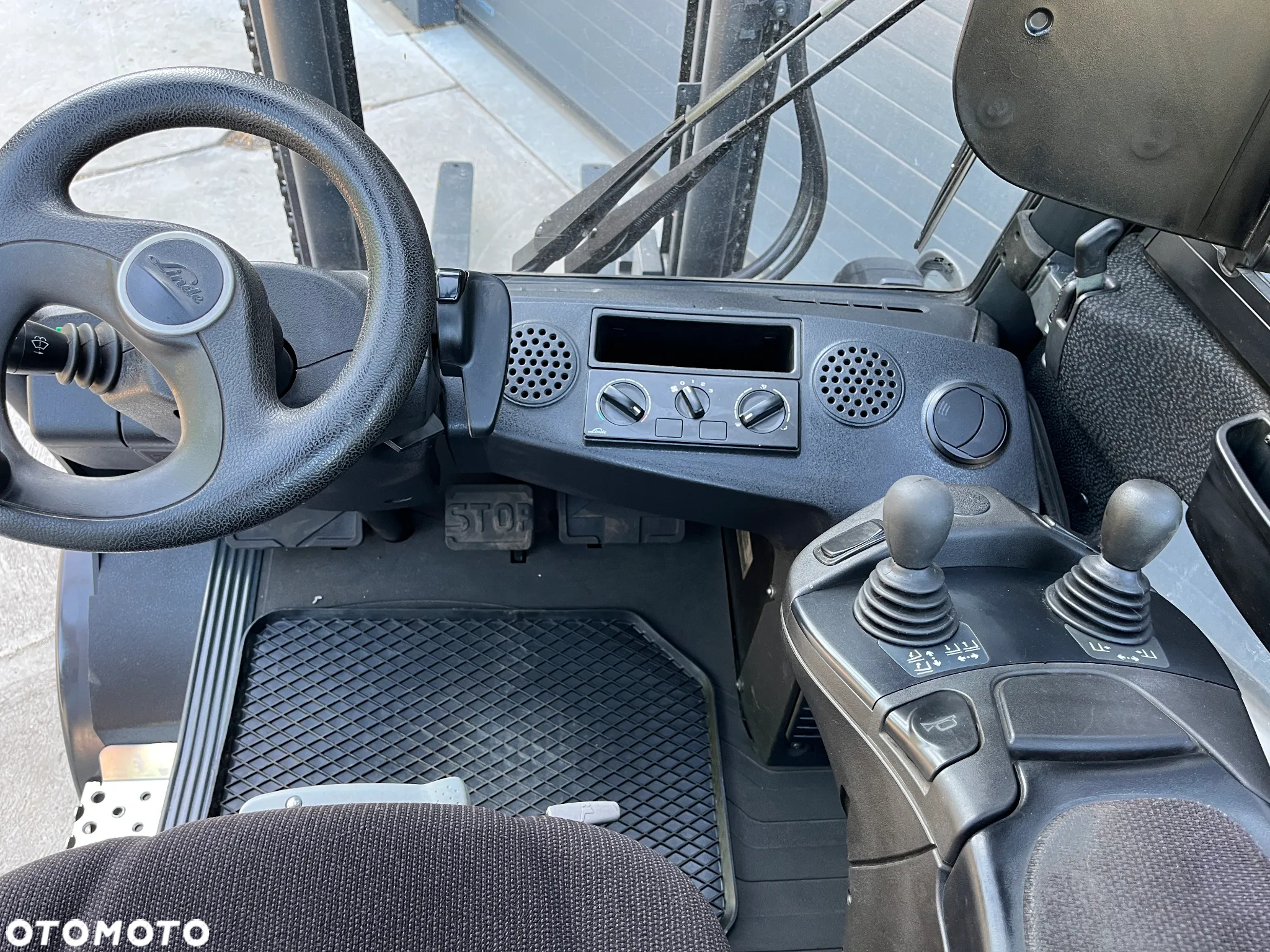 Linde H25T-392-02 Gazowy Pełna kabina Przewsuw boczny Oświetlenie drogowe - 5