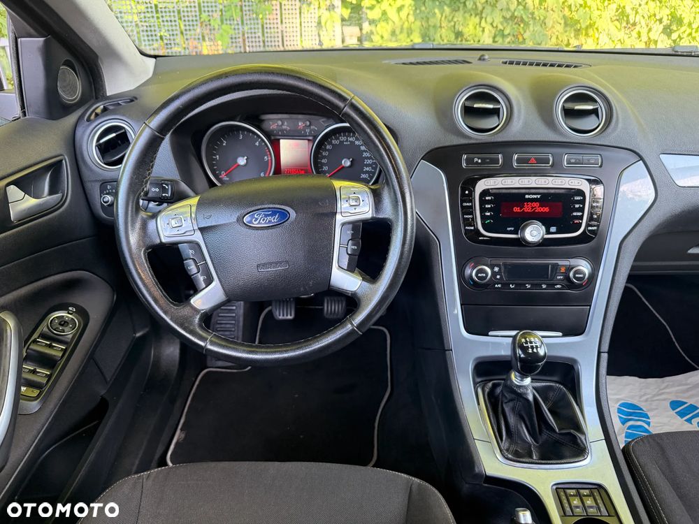 Ford Mondeo 1.6 TDCi Ambiente - 9