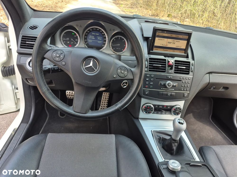 Mercedes-Benz Klasa C 220 CDI Avantgarde - 18