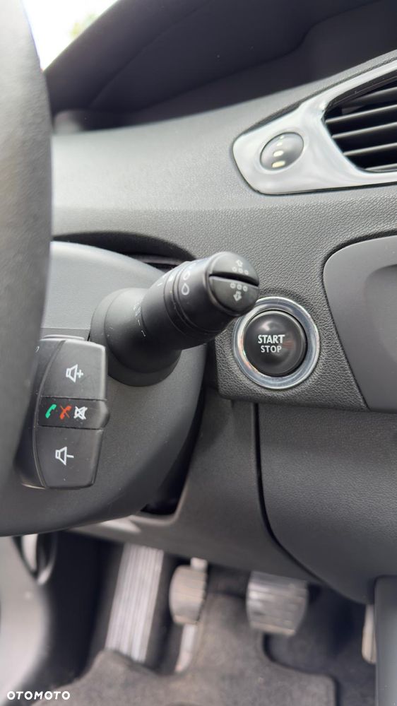 Renault Scenic 1.6 16V 110 Authentique - 13