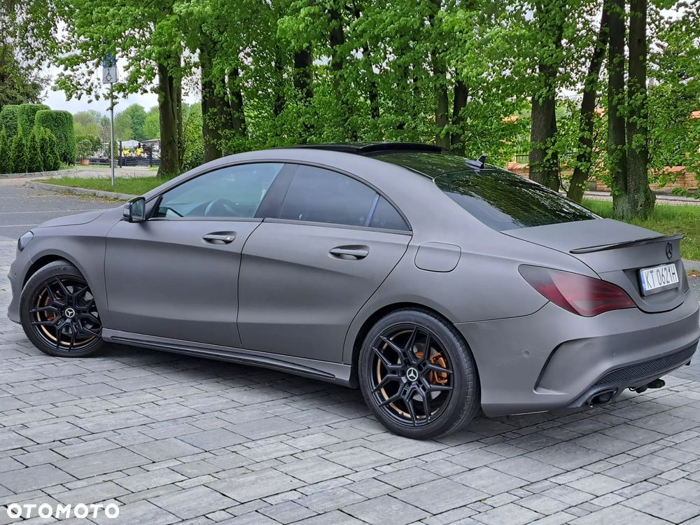 Mercedes-Benz CLA 220 CDI 7G-DCT AMG Line - 15