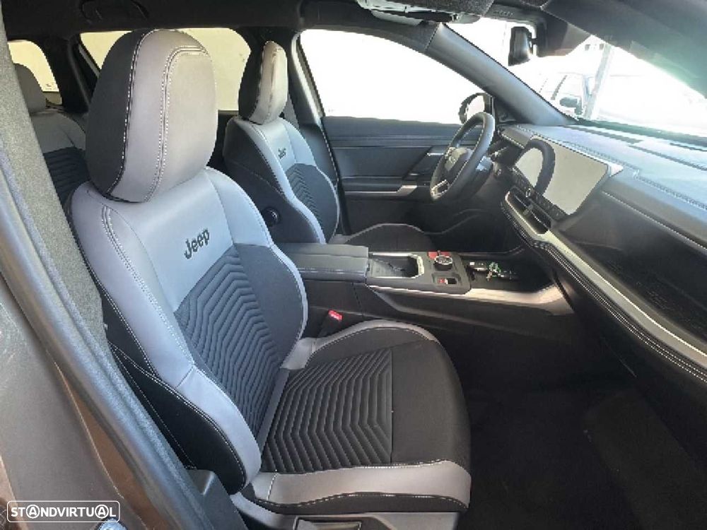Jeep Compass - 12