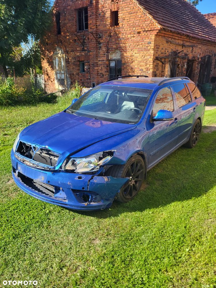 Skoda Octavia Combi 2.0 TDI DSG RS - 4
