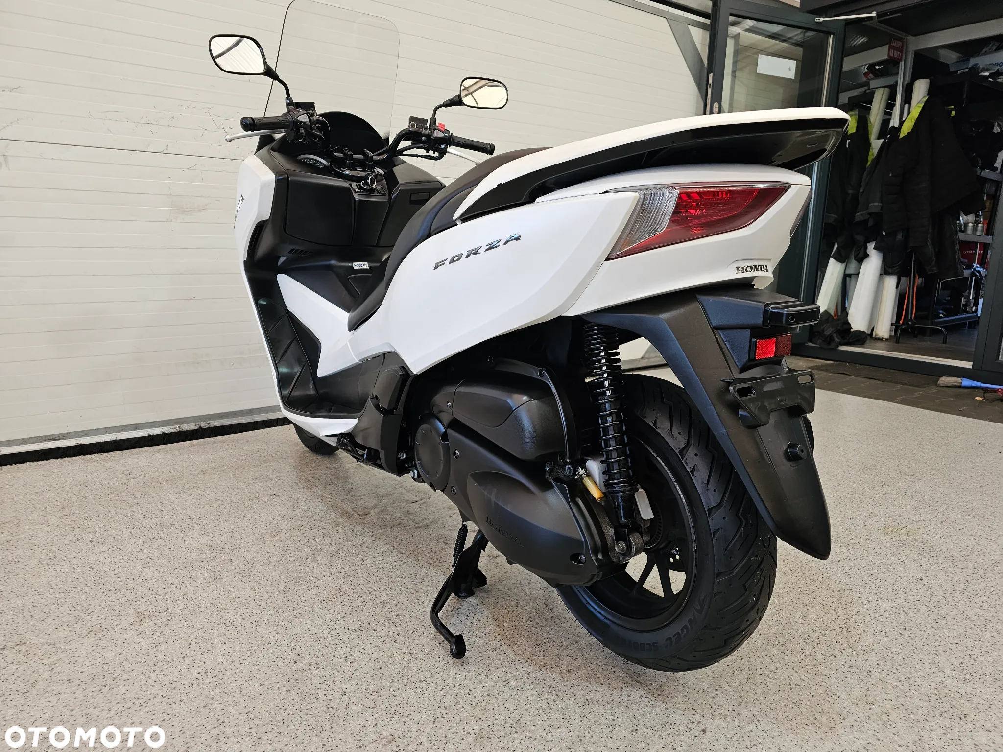 Honda NSS - 17