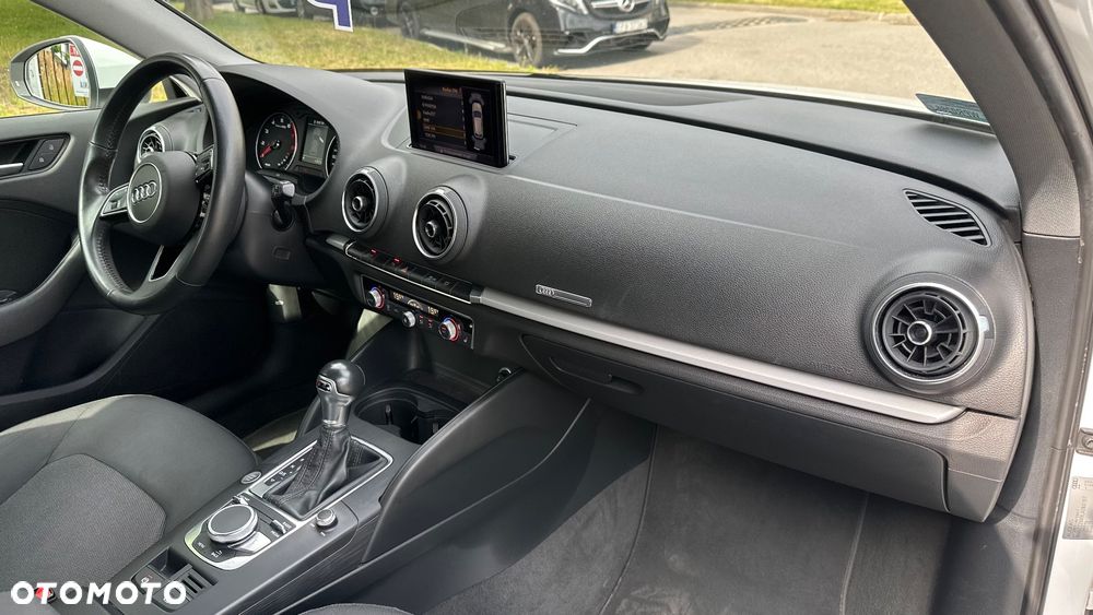 Audi A3 Sportback 1.5 TFSI S tronic - 10