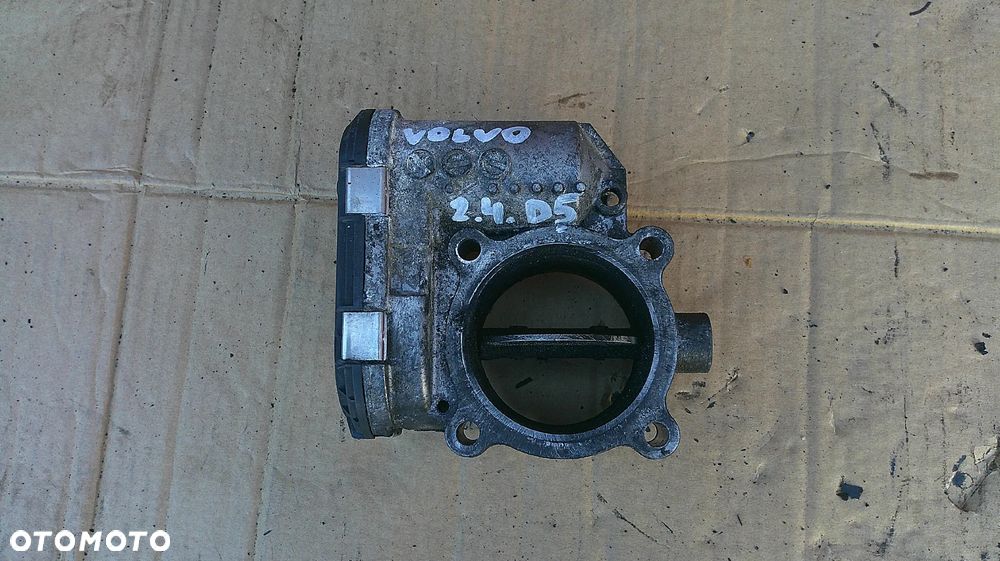 VOLVO XC 90 2.4 D PRZEPUSTNICA 0281002701 - 2