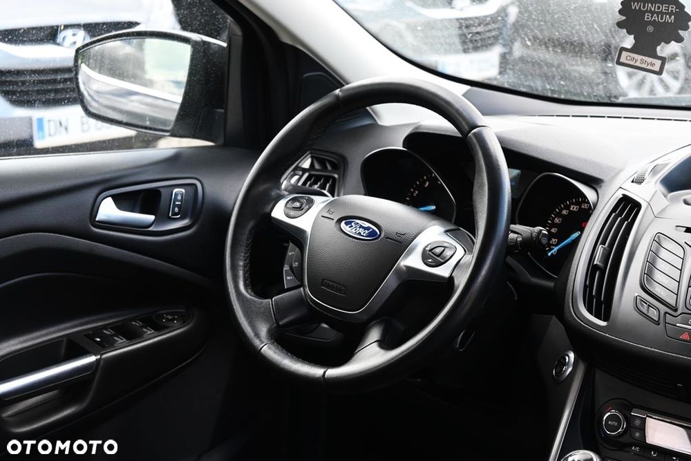 Ford Kuga 1.5 EcoBoost 2x4 Titanium - 33