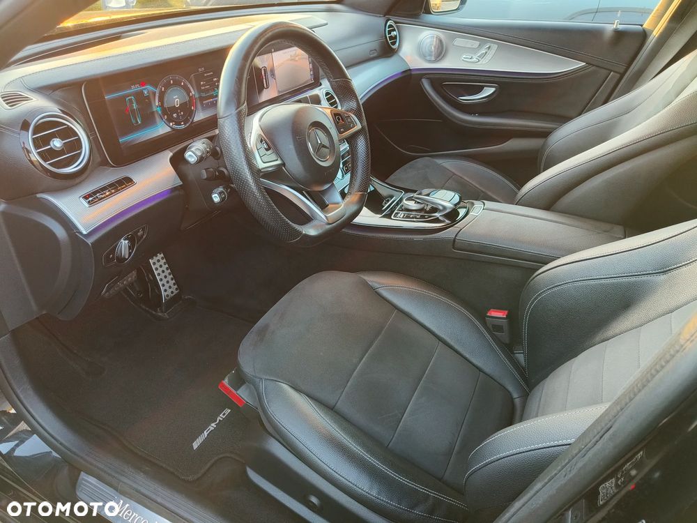 Mercedes-Benz Klasa E 220 d 4-Matic 9G-TRONIC - 2