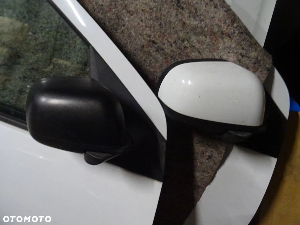 DACIA LODGY DOKKER BIALE LUSTERKO PRAWE CZARNE ORAZ  prawe  O389 7 pin  CZESCI ROZNE PYTAC - 5