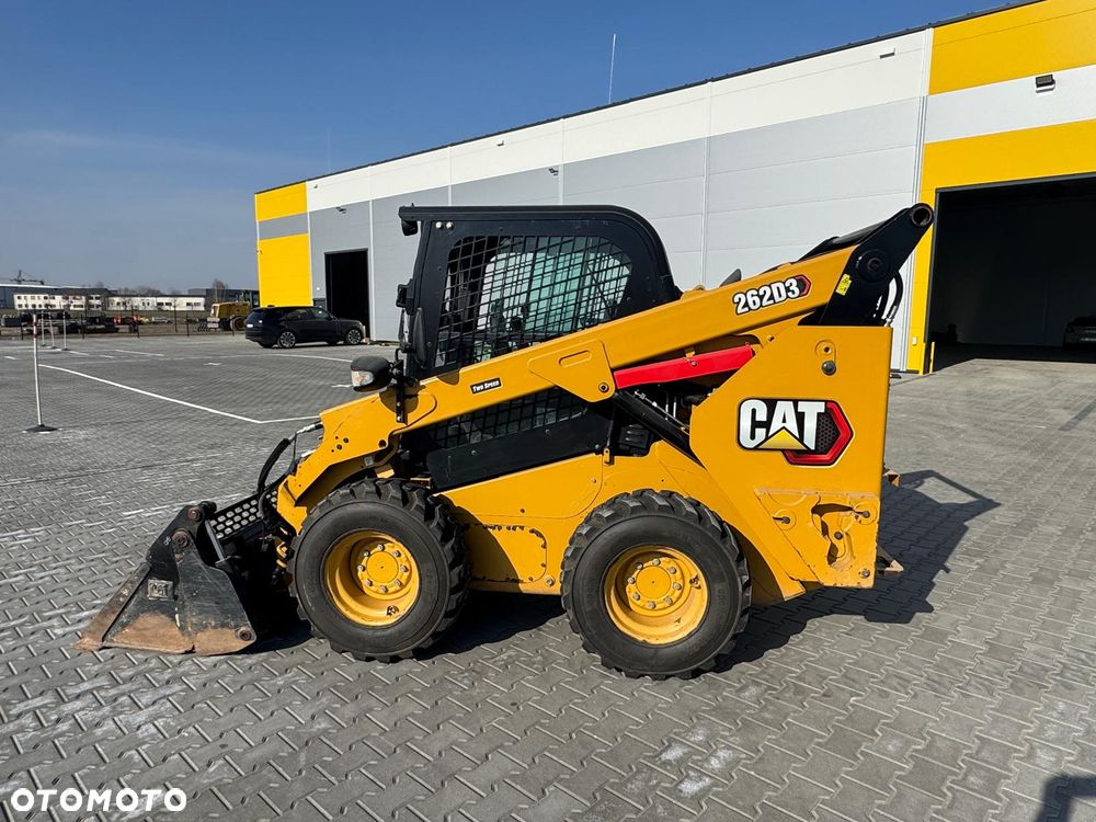 Caterpillar 262D3 - 8