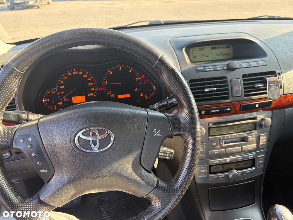 Toyota Avensis 2.0 D-4D Sol Plus - 11