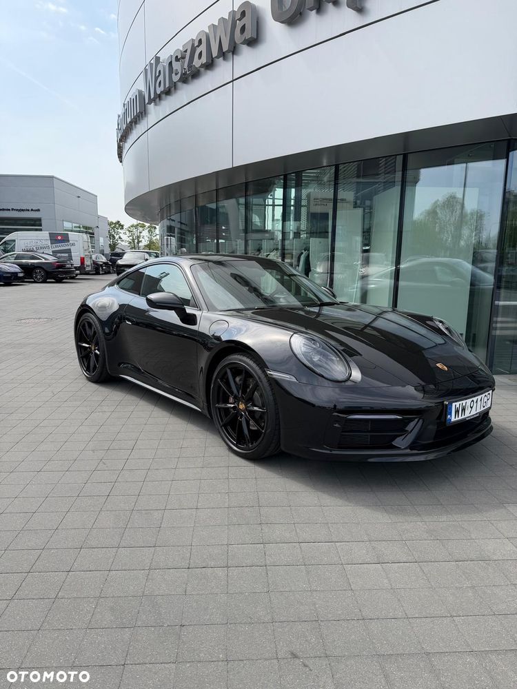 Porsche 911 Carrera 4 - 4