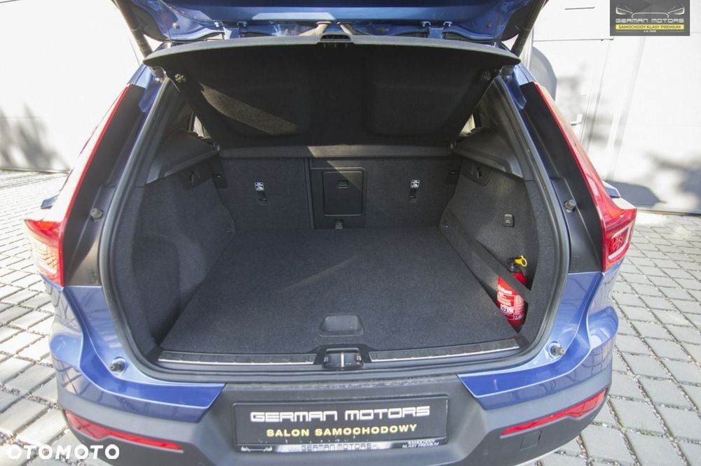 Volvo XC 40 - 35