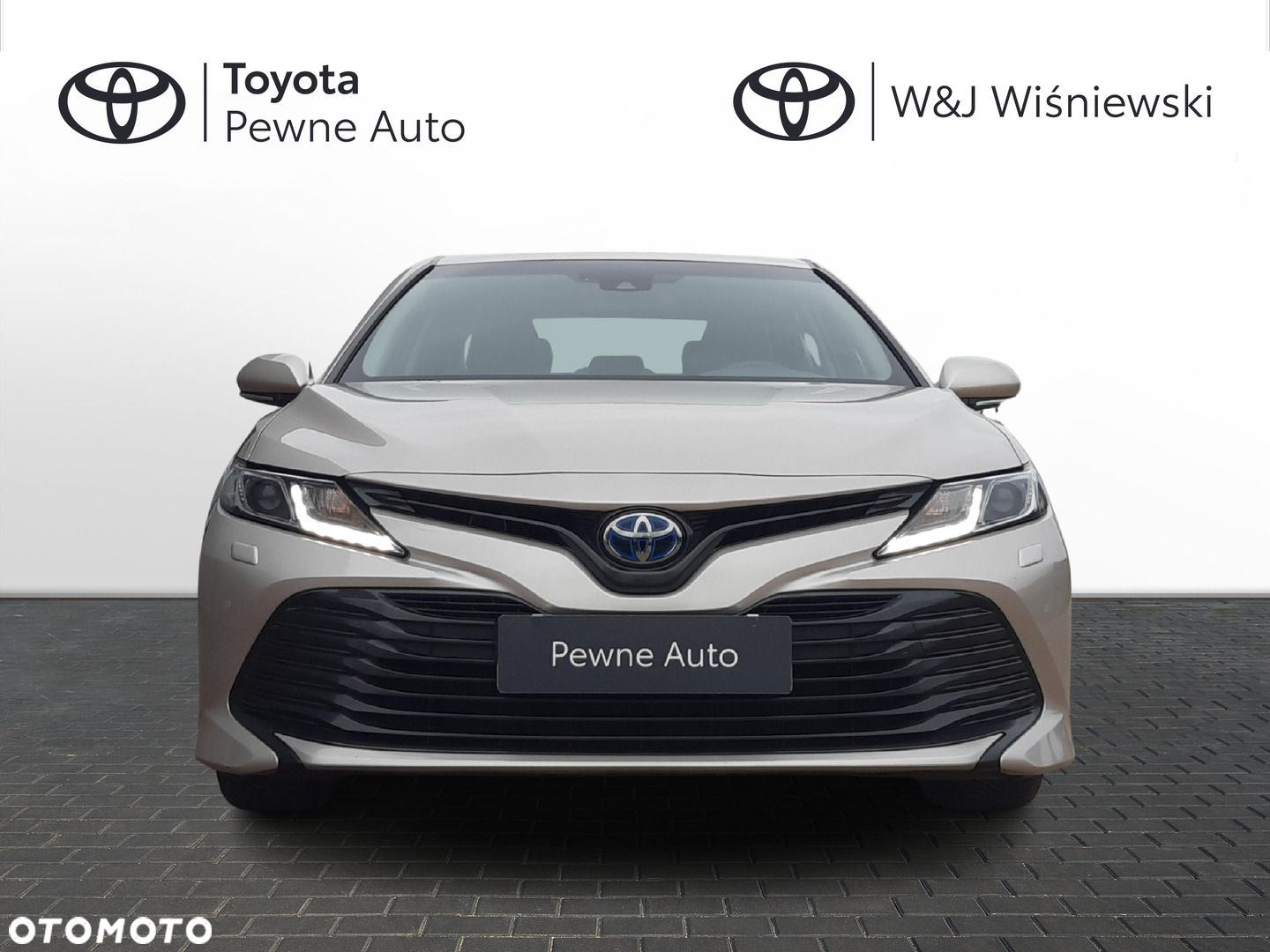 Toyota Camry - 5
