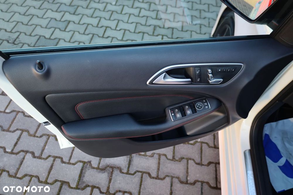 Mercedes-Benz Klasa B 200 UrbanStyle Edition - 19