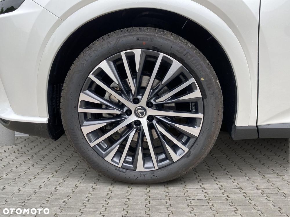 Lexus RX 450h+ Prestige - 24