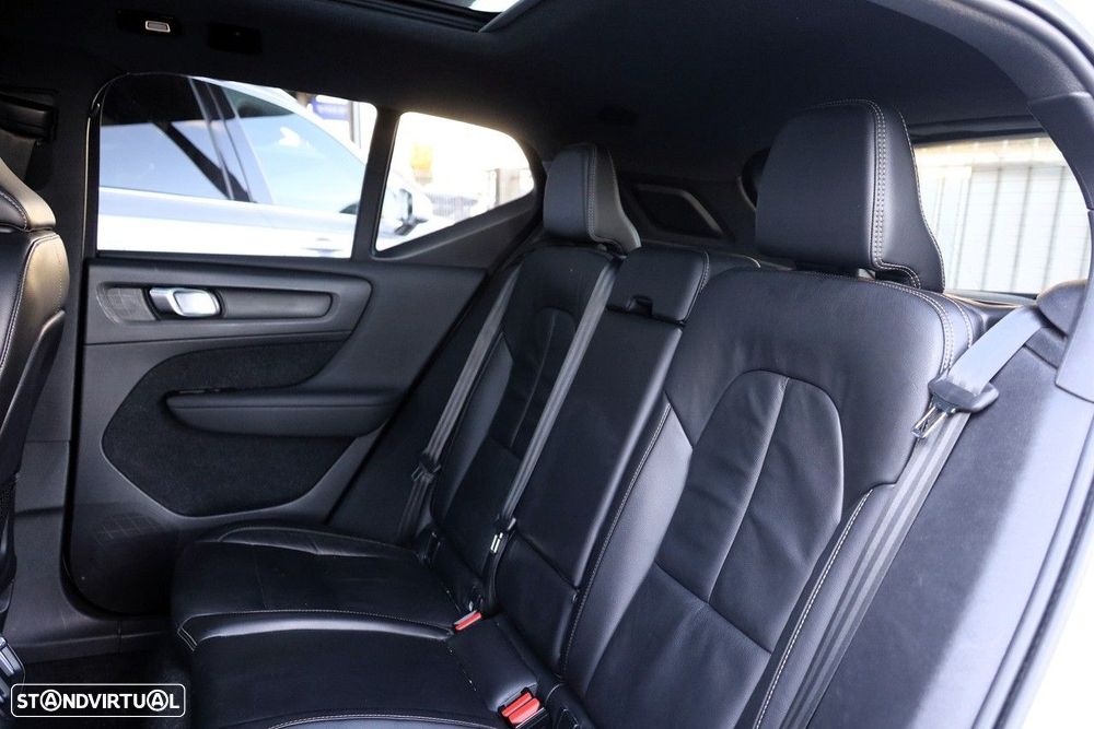 Volvo XC 40 Recharge Twin Pro - 11