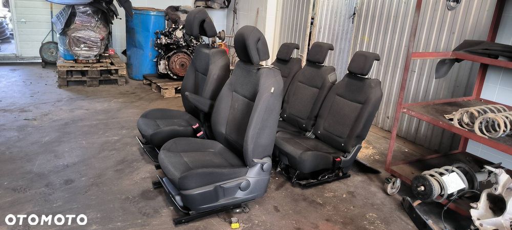 FOTELE KANAPY PEUGEOT 5008 - 2