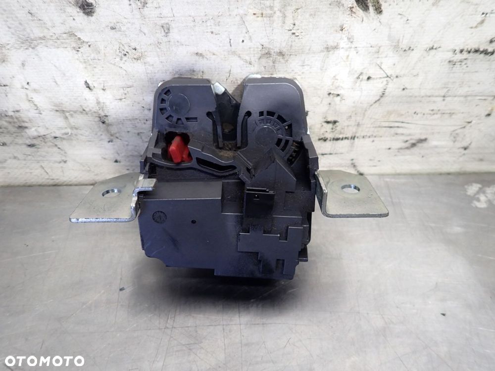 ZAMEK KLAPY BAGAŻNIKA MERCEDES-BENZ W169 A150 1.5 - 2