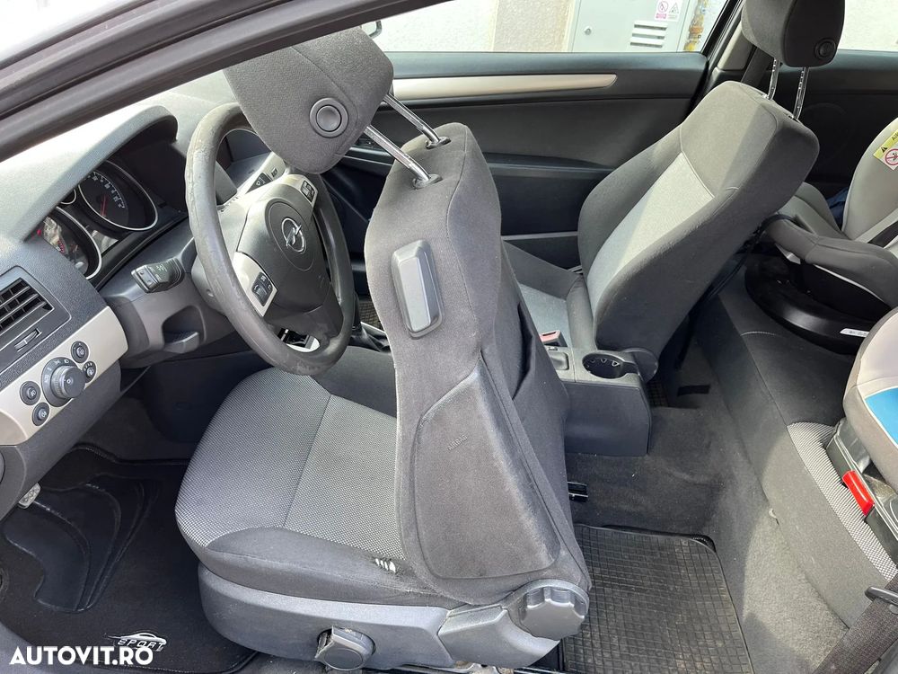 Opel Astra GTC 1.3 CDTI - 6