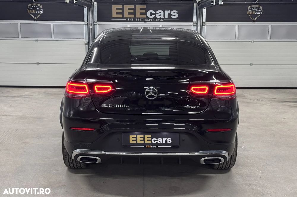 Mercedes-Benz GLC 300 e 4Matic 9G-TRONIC AMG Line Plus - 12