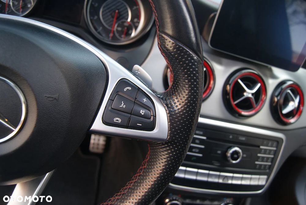 Mercedes-Benz CLA AMG 45 4-Matic - 27