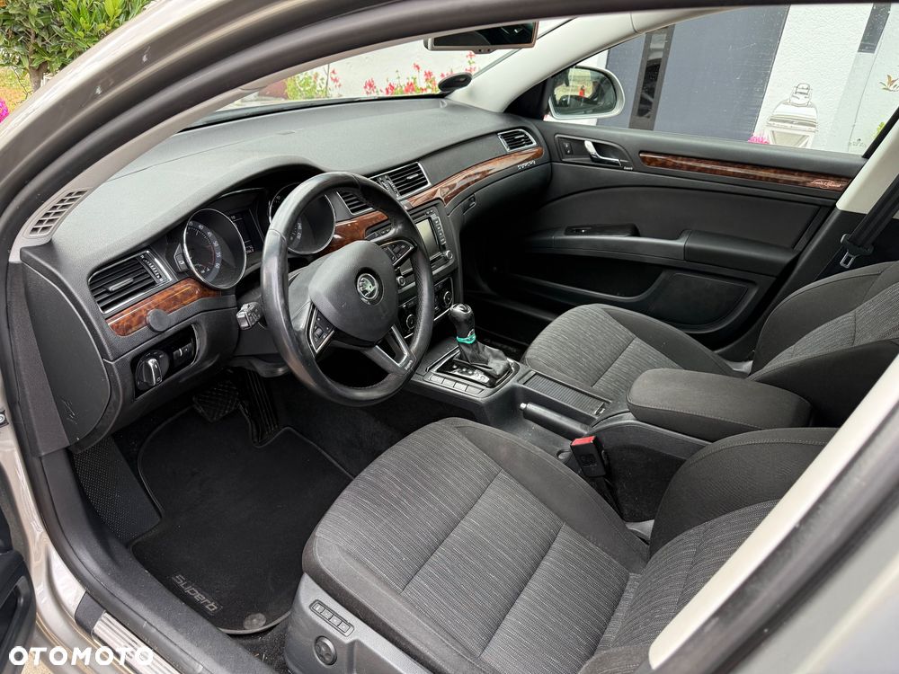 Skoda Superb 2.0 TDI Green tec DSG L&K - 22