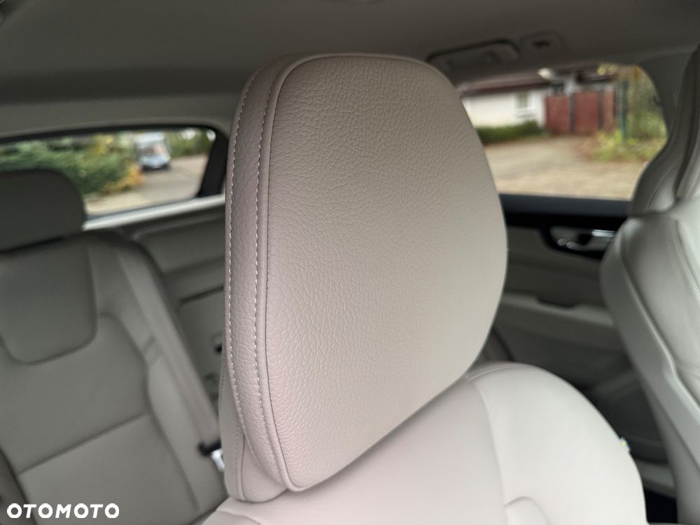 Volvo XC 60 D4 Geartronic Momentum Pro - 28