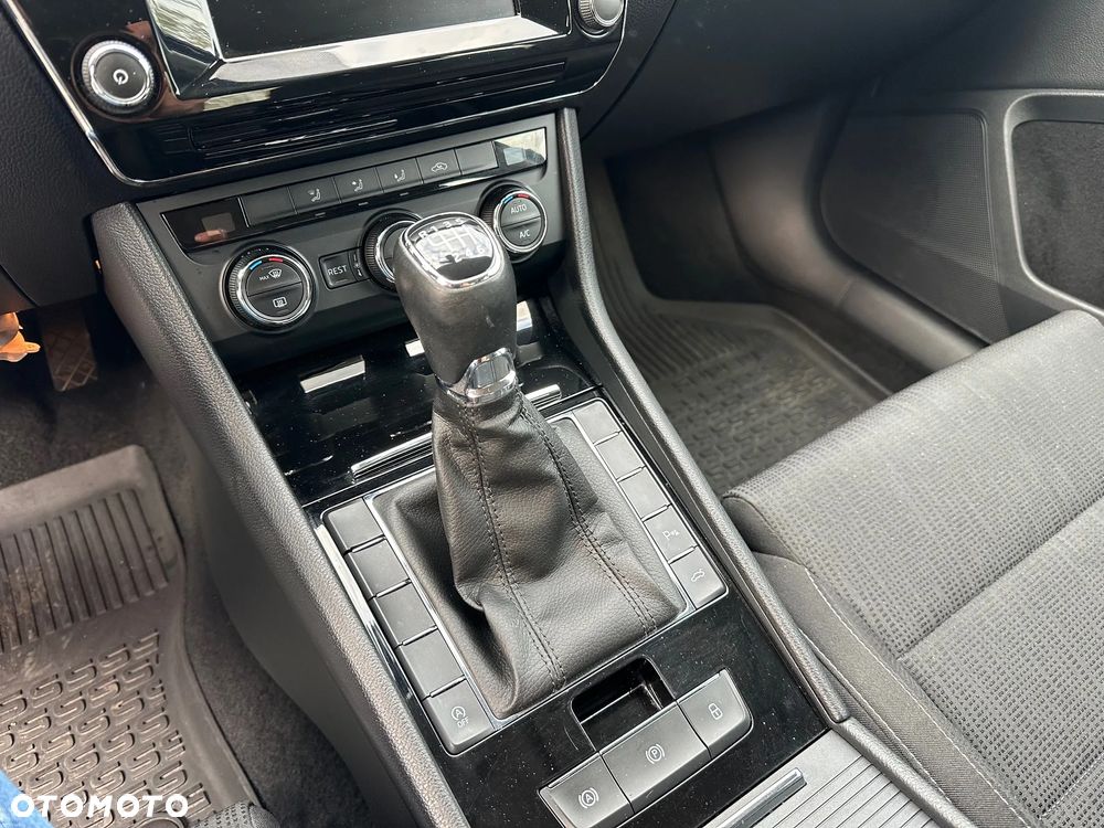 Skoda Superb - 17