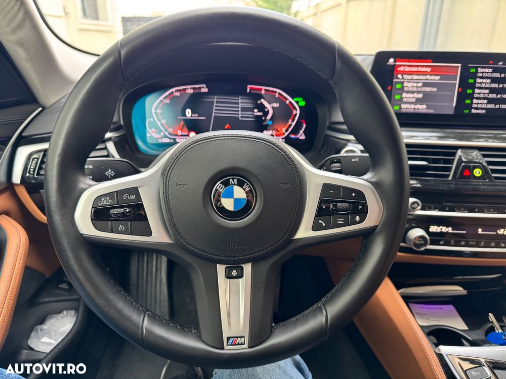 BMW Seria 5 530i Aut. Luxury Line - 13