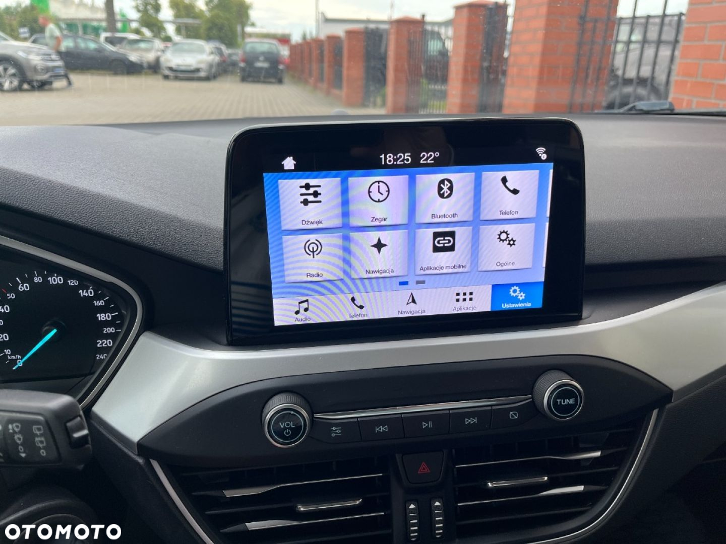 Ford Focus Turnier 1.5 EcoBlue Start-Stopp-System TITANIUM - 14