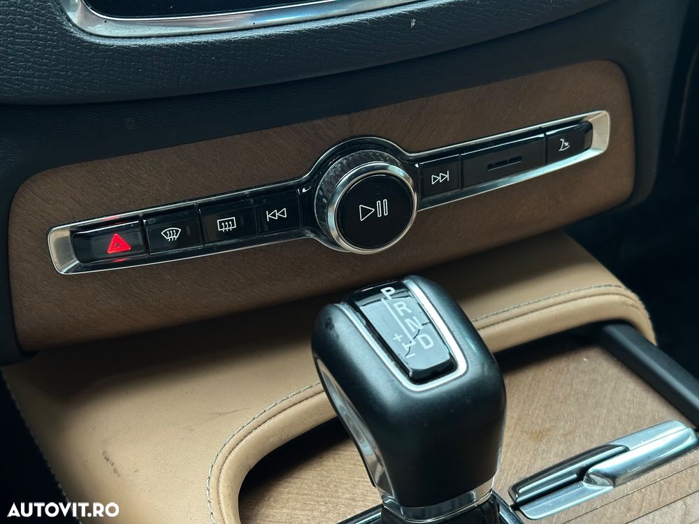 Volvo XC 90 D5 AWD Geartronic Inscription - 11