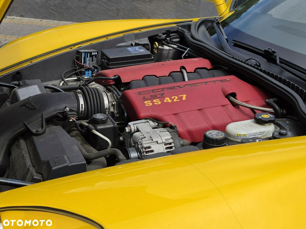 Chevrolet Corvette - 12