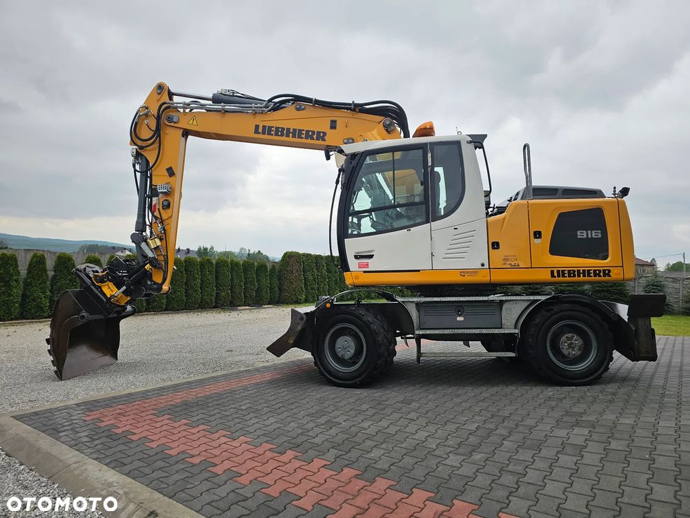 Liebherr A 916 - 2