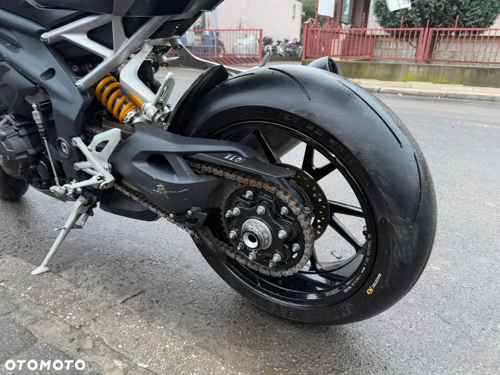 Triumph Speed Triple - 17