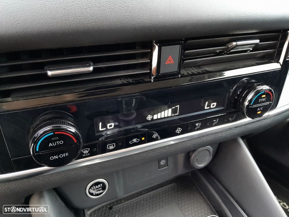 Nissan Qashqai 1.3 DIG-T N-Connecta LED - 16