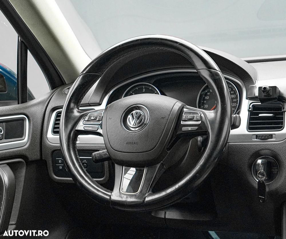 Volkswagen Touareg 3.0 V6 TDI DPF Automatik Mountain - 18