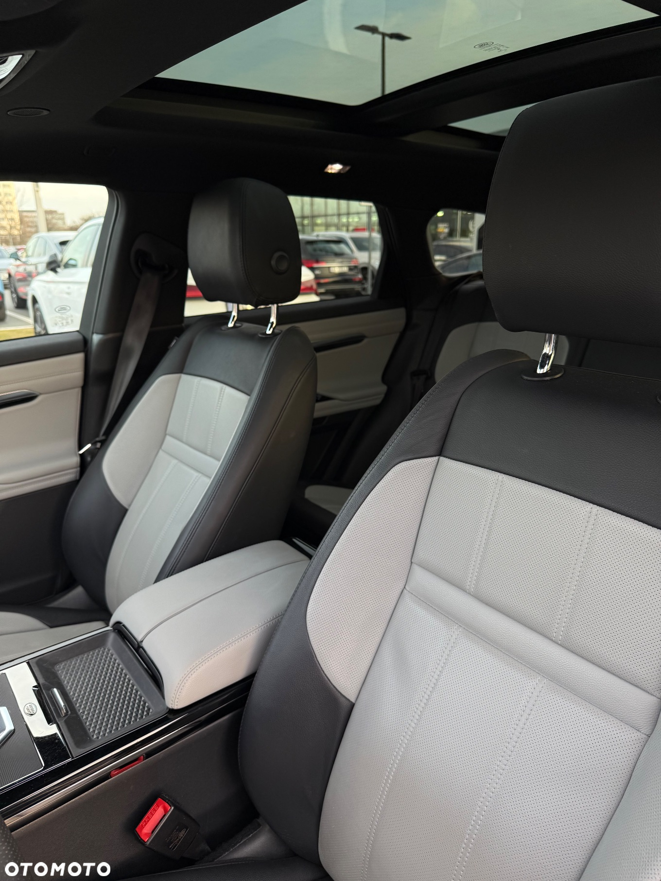 Land Rover Range Rover Evoque - 11