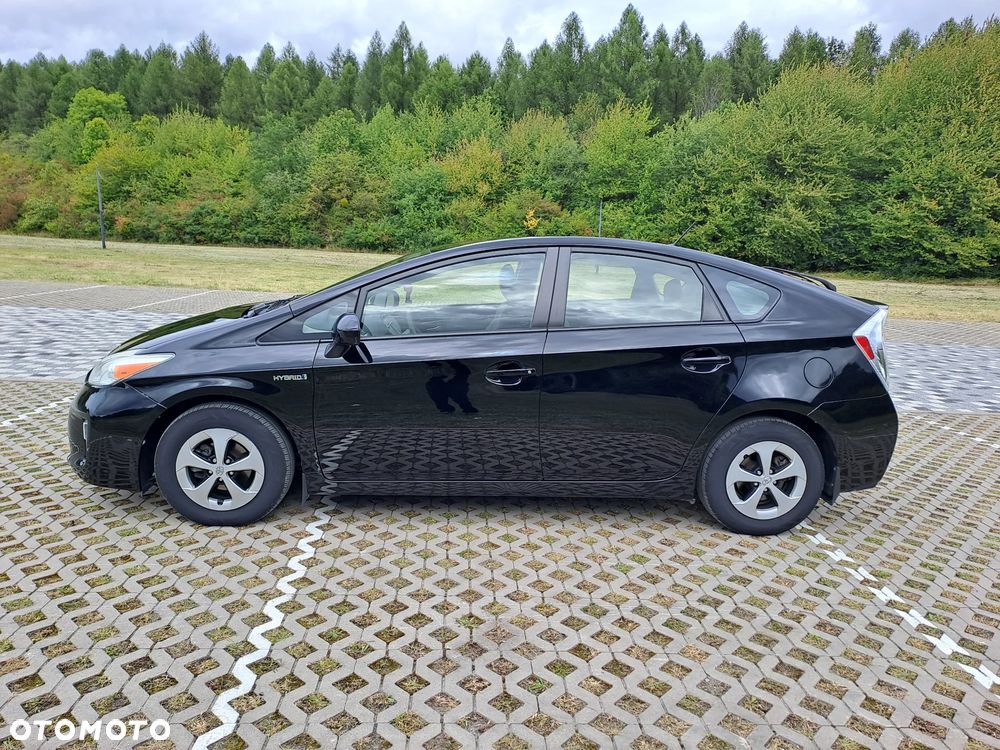 Toyota Prius (Hybrid) - 6