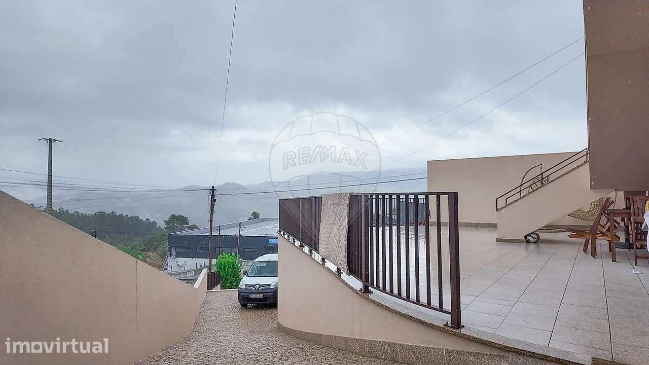Moradia T4 para venda - Grande imagem: 2/31
