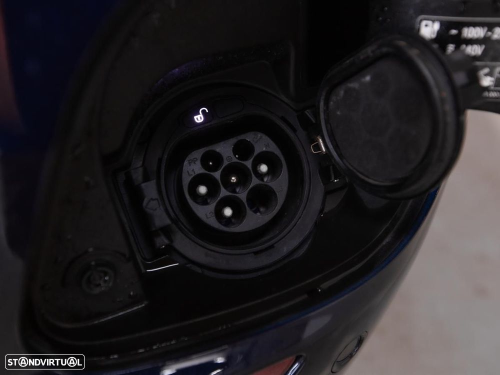 Mercedes-Benz E 300 T 9G-TRONIC AMG Line - 14