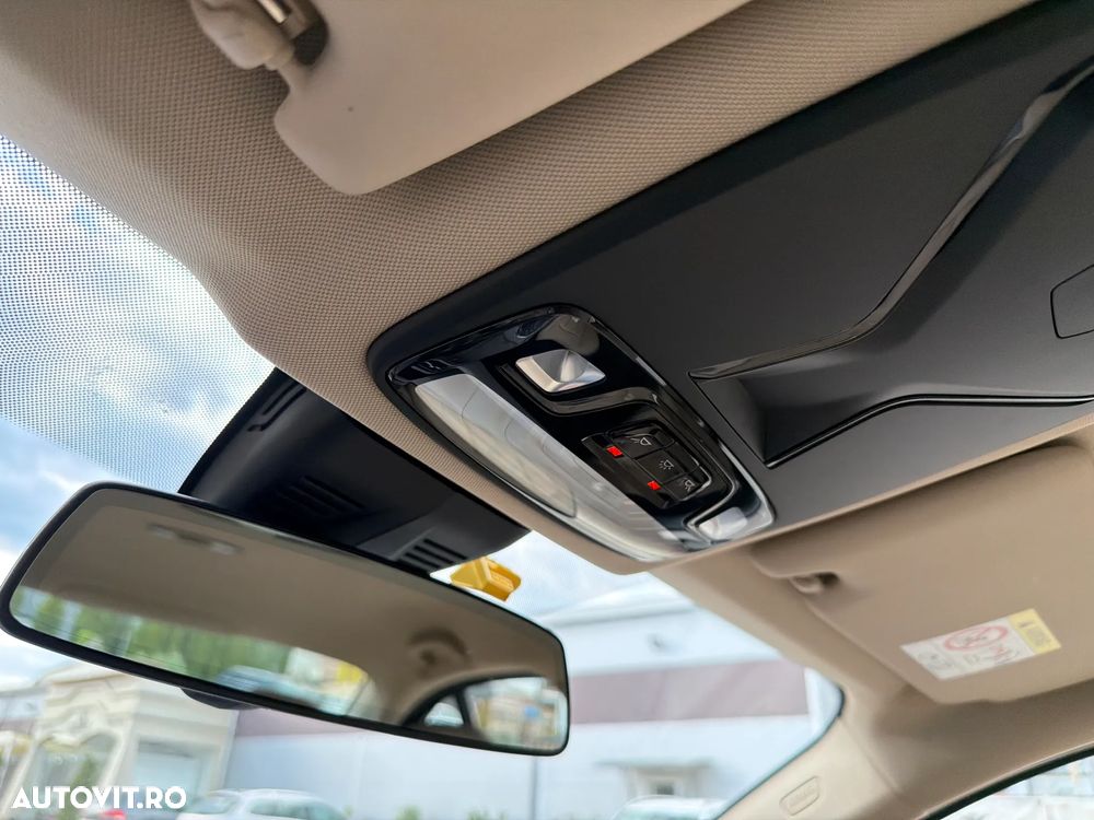 BMW Seria 3 318d Aut. Advantage - 31