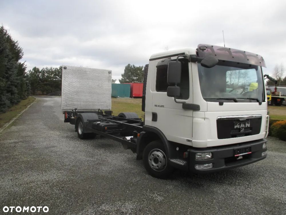 MAN TGL 12.220 - 2