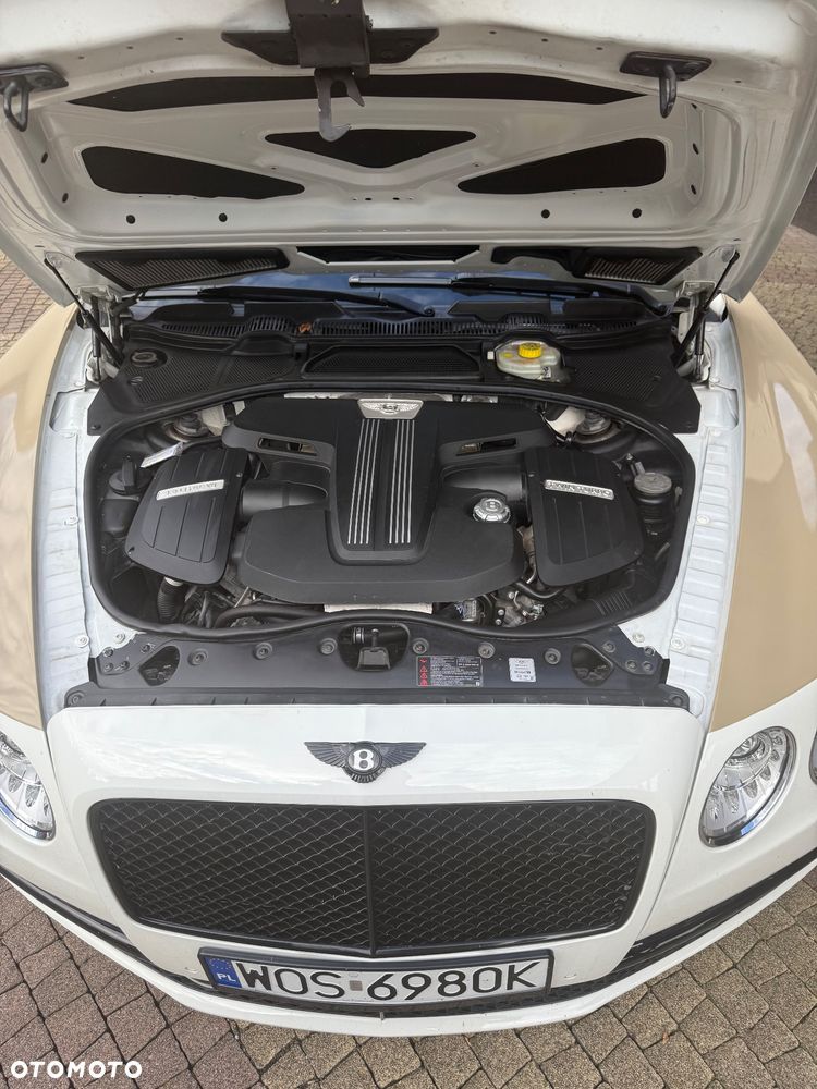 Bentley Flying Spur V8 Convertible - 10