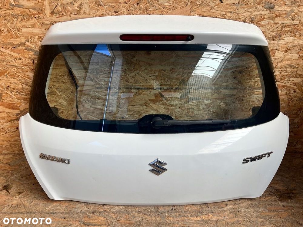 KLAPA TYŁ pokrywa bagażnika SUZUKI SWIFT MK7 VII Lakier: 26U