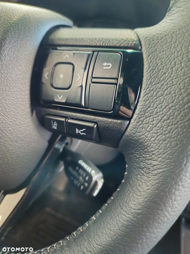 Toyota Hilux 2.8 D-4D Double Cab Invincible 4x4 - 23