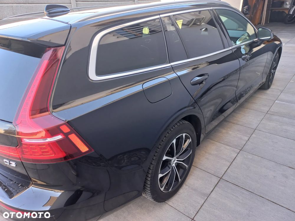 Volvo V60 D3 Momentum Pro - 4